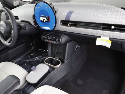 Certified 2025 MINI Cooper S image 19