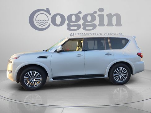 Used 2024 Nissan Armada SL w/ Captain's Chairs Package RWD image 2