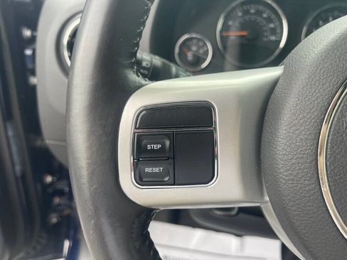Used 2016 Jeep Compass Latitude image 31