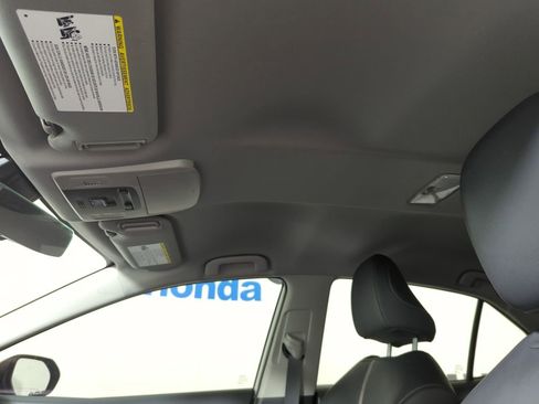 Used 2024 Toyota Camry SE image 16