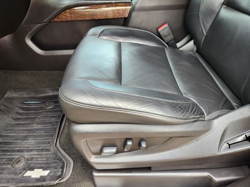 Used 2018 Chevrolet Tahoe LT image 24