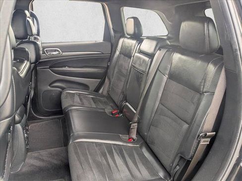Used 2018 Jeep Grand Cherokee Altitude AWD/4WD image 19