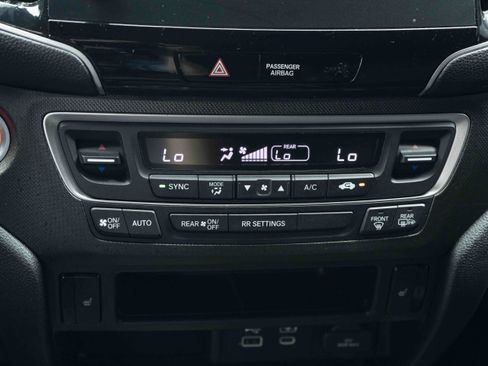 Used 2024 Honda Passport TrailSport image 32