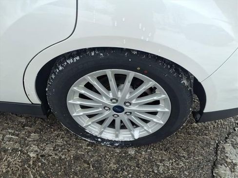 Used 2016 Ford C-MAX Energi SEL w/ Equipment Group 302A image 10