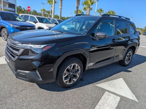 Used 2026 Subaru Forester Premium AWD/4WD image 8