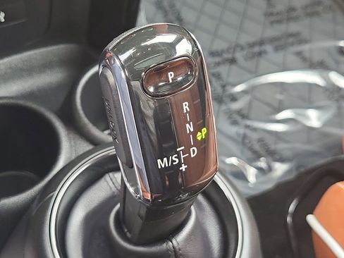 Used 2022 MINI Cooper S w/ Signature Upholstery Package image 22