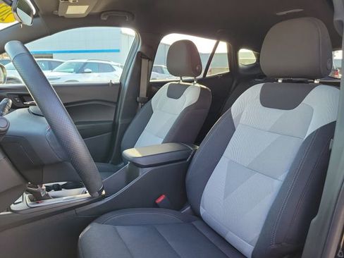 Certified 2025 Chevrolet Trax RS w/ Driver Confidence Package image 15