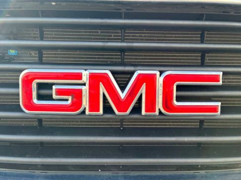 Certified 2022 GMC Savana 2500 w/ Driver Convenience Package image 27