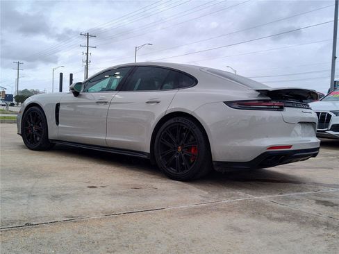 Used 2019 Porsche Panamera GTS image 4
