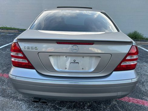 Used 2007 Mercedes-Benz C 230 Sedan image 8