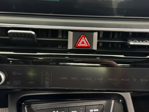 Used 2025 Kia K5 GT FWD image 25