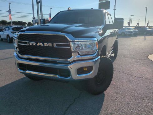 Used 2024 RAM 3500 Tradesman w/ Chrome Appearance Group AWD/4WD image 1