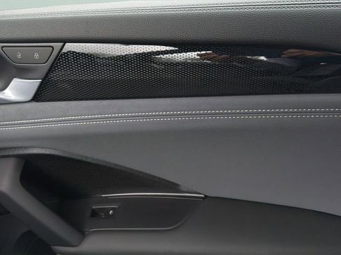 New 2026 Volkswagen Tiguan SE R-Line FWD image 11