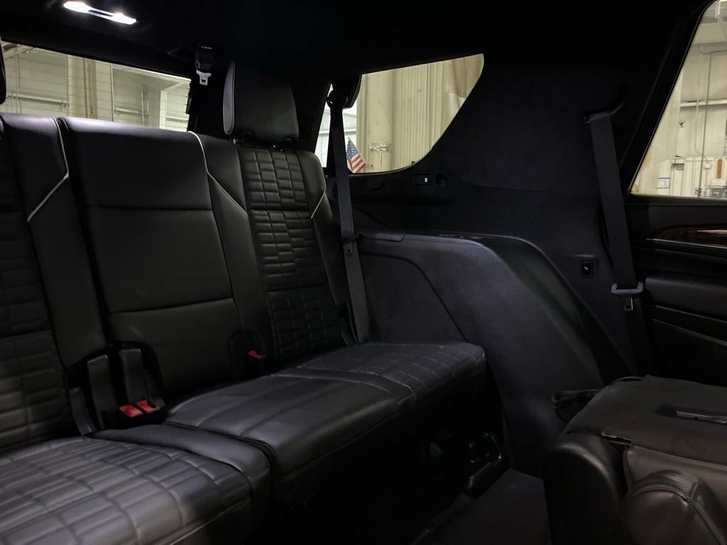 Used 2023 Cadillac Escalade Sport Platinum AWD/4WD image 34