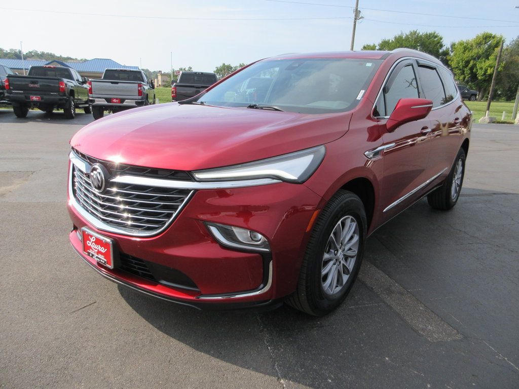 Certified 2023 Buick Enclave Essence FWD image 11
