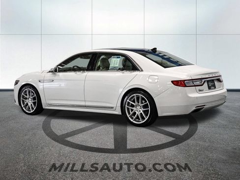 Used 2020 Lincoln Continental AWD w/ Premium Package image 5