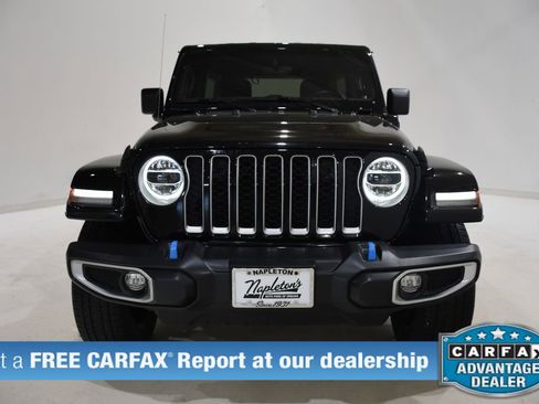 Used 2022 Jeep Wrangler Unlimited Sahara image 2