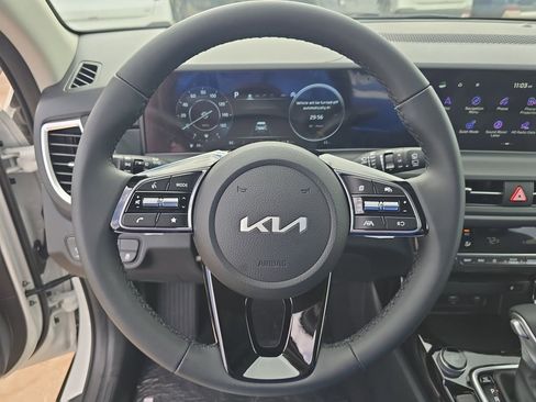 New 2026 Kia Seltos EX FWD image 29