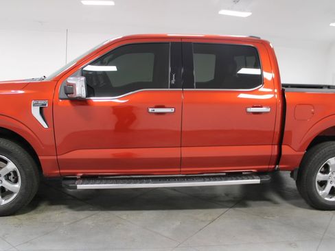 Used 2023 Ford F150 Lariat w/ Max Trailer Tow Package image 6