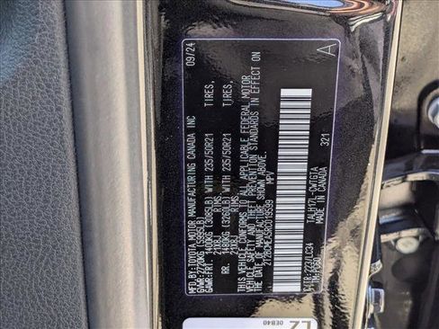 Used 2024 Lexus RX 500h F Sport w/ Convenience Package image 26