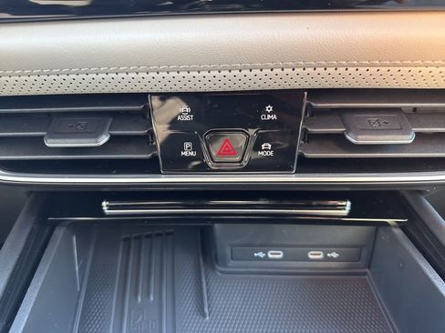 New 2026 Volkswagen Atlas Cross Sport SEL Premium R-Line image 27