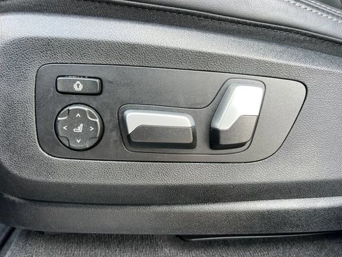 Used 2026 BMW X5 xDrive40i AWD/4WD image 11