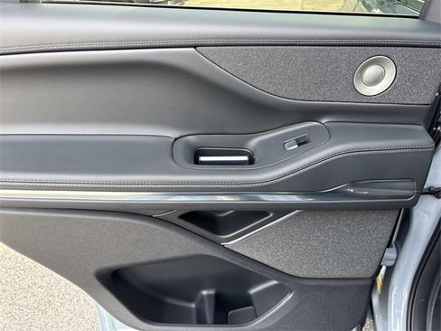 New 2025 Lincoln Navigator Reserve image 19