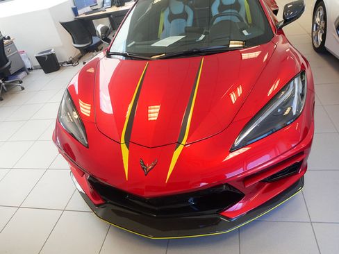 Used 2022 Chevrolet Corvette Stingray Preferred Cpe w/ Z51 Performance Package RWD image 3