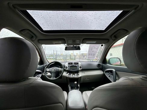 Used 2010 Toyota RAV4 Limited FWD image 18