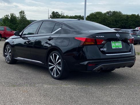 Used 2020 Nissan Altima 2.5 SR FWD image 6