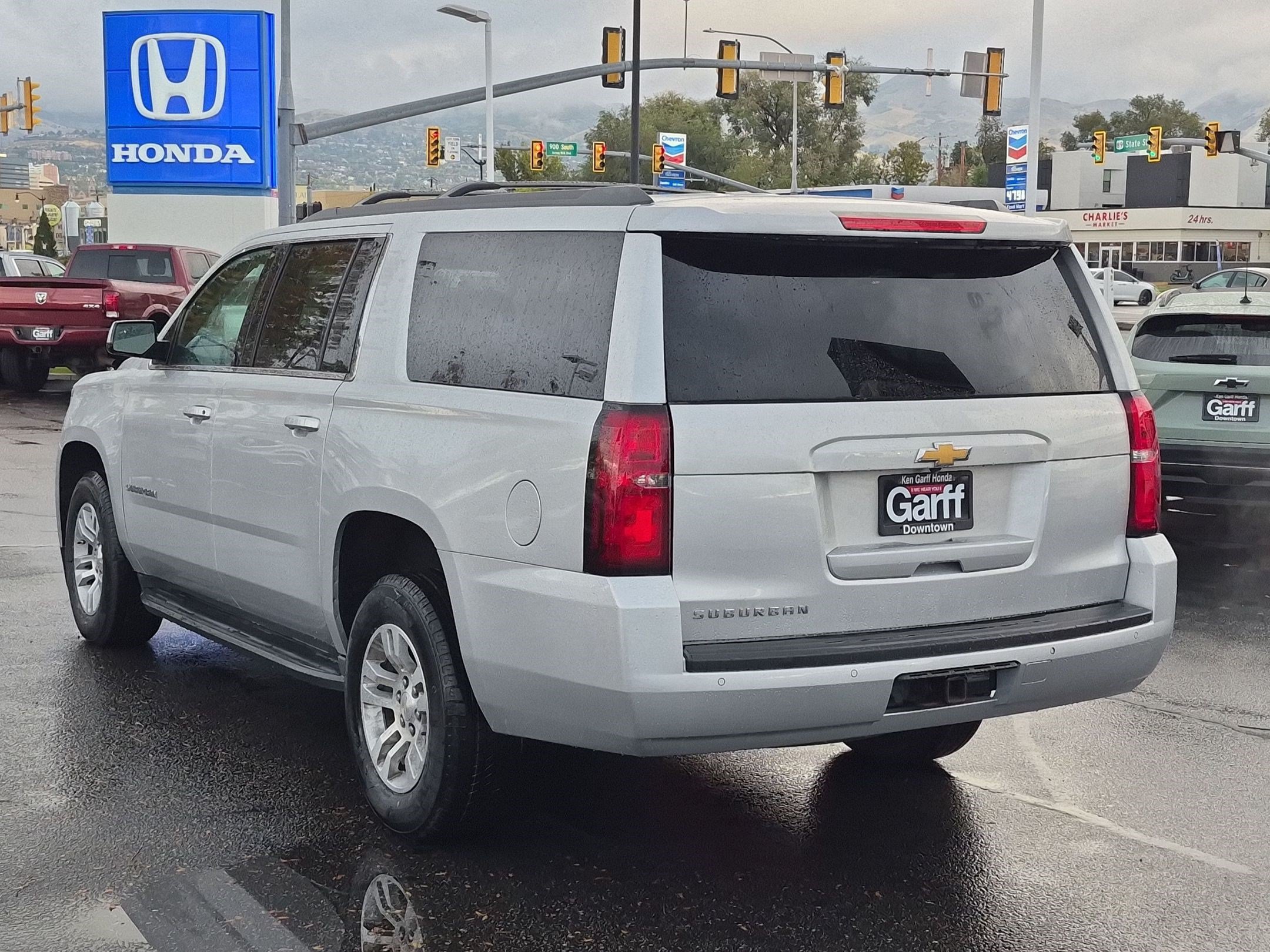 Used 2019 Chevrolet Suburban LS w/ Max Trailering Package AWD/4WD image 8