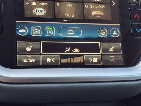 Certified 2025 Subaru Outback Onyx Edition AWD/4WD image 12