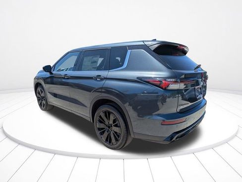 New 2026 Mitsubishi Outlander LE image 6