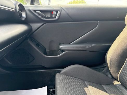 Used 2022 Toyota GR86 RWD image 24