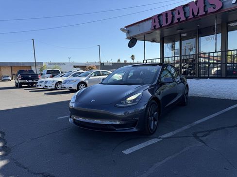 Used 2022 Tesla Model 3 Long Range AWD/4WD image 7