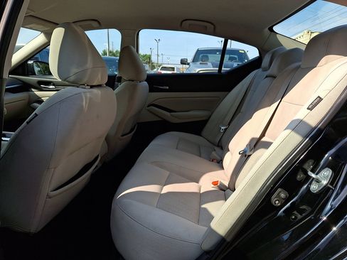 Used 2019 Nissan Altima 2.5 S FWD image 18