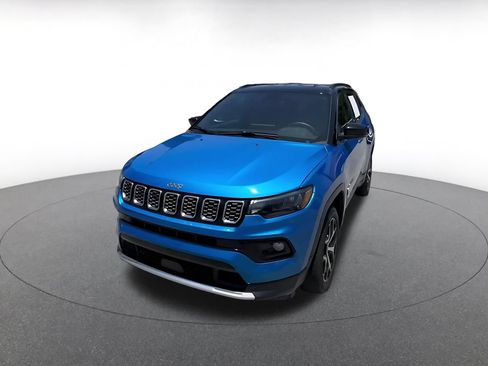 Used 2025 Jeep Compass Limited AWD/4WD image 6