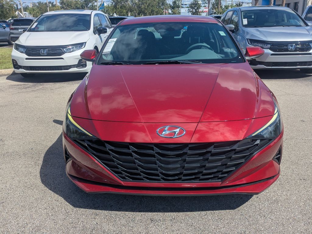Used 2023 Hyundai Elantra SEL w/ Cargo Package FWD image 9