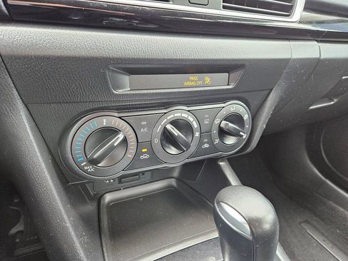 Used 2015 MAZDA MAZDA3 i Sport FWD image 21