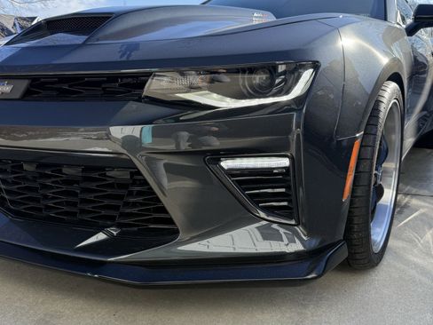 Used 2018 Chevrolet Camaro SS image 7