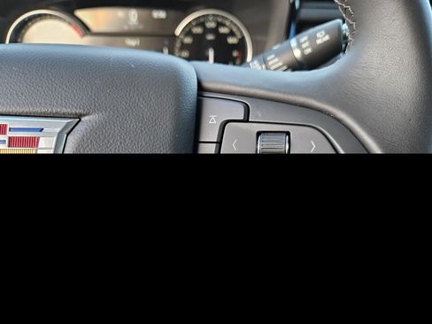 New 2025 Cadillac XT6 Luxury image 34