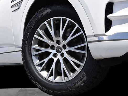 Used 2024 Genesis GV80 2.5T AWD/4WD image 3