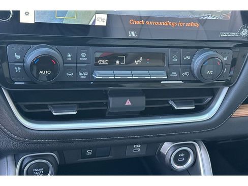 Certified 2025 Toyota Grand Highlander AWD image 25