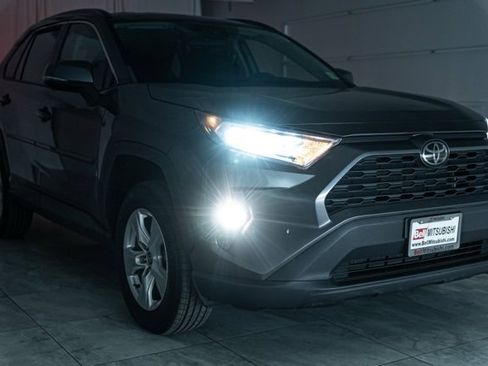 Used 2021 Toyota RAV4 XLE image 32