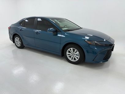 New 2026 Toyota Camry LE w/ Convenience Package