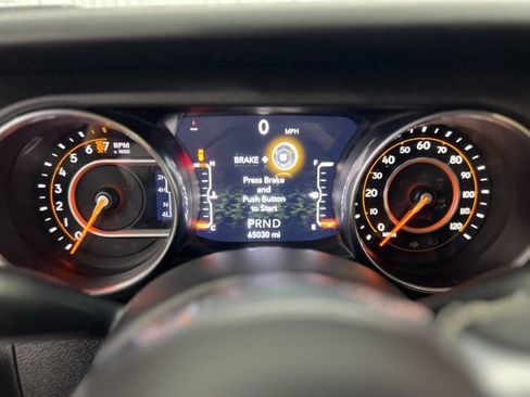 Used 2019 Jeep Wrangler Unlimited Sahara w/ Safety Group AWD/4WD image 13