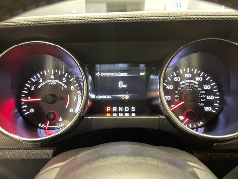 Used 2018 Ford Mustang Convertible w/ Equipment Group 101A image 23