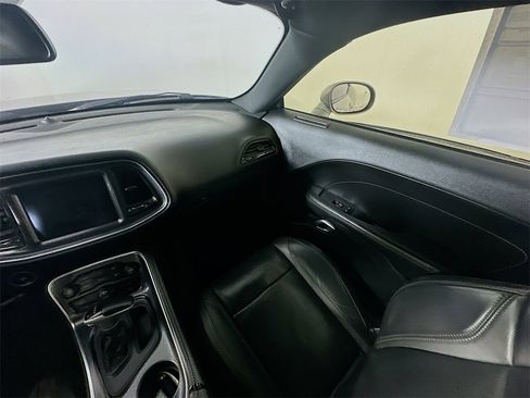 Used 2018 Dodge Challenger SXT Plus image 11