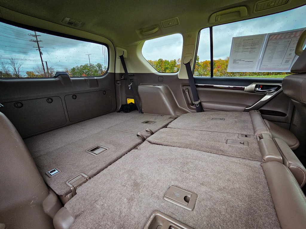 Used 2014 Lexus GX 460 w/ Premium Package AWD/4WD image 45