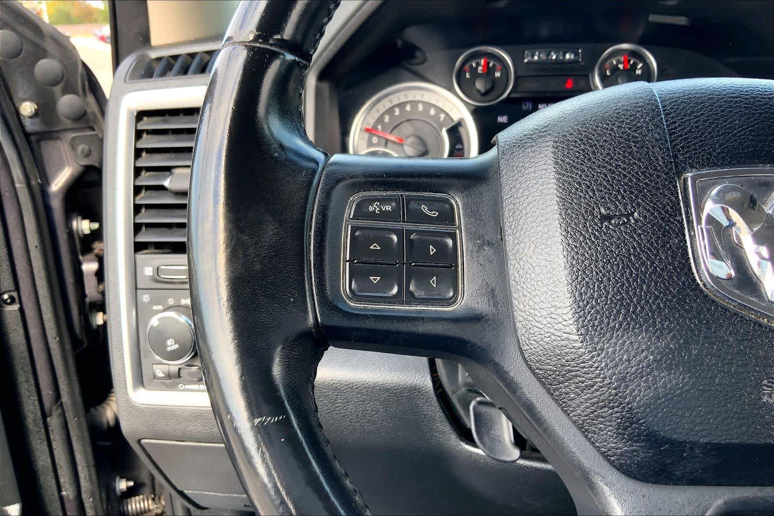 Used 2017 RAM 1500 SLT RWD image 23